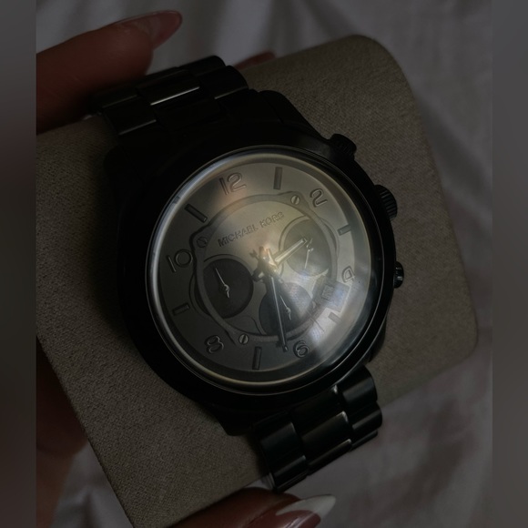 Michael Kors Unisex Watch - Picture 5 of 8